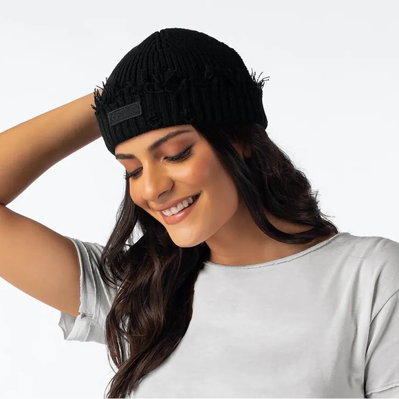 Ethika DISTRESSED BEANIE - BLACK - Picture 1 of 5